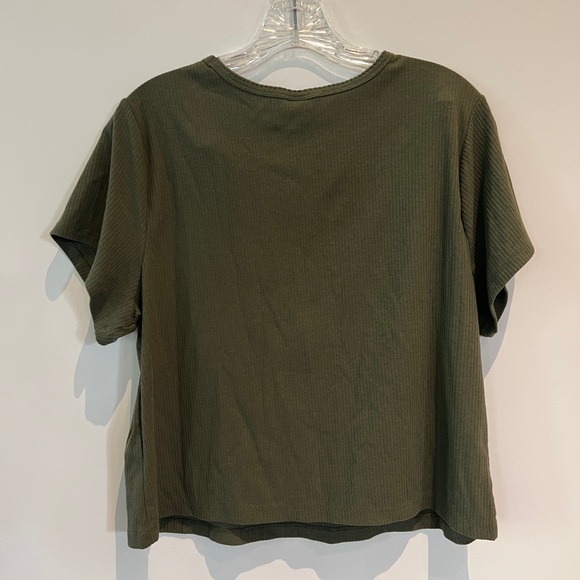 Old Navy Green Fitted Short-Sleeve Cropped Rib-knit T-shirt. Women’s size 2X - Picture 2 of 8